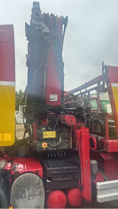 Volvo FE-280 4*2, platforma cu macara