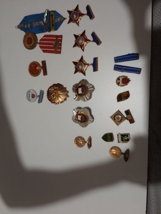 INSIGNE militare si nu numai