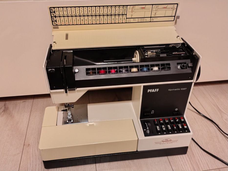 Mașina de cusut pfaff Tipmatic 1027
