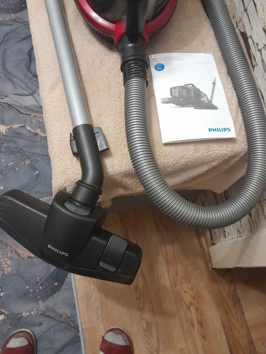 Продам пылесос PHILIPS.