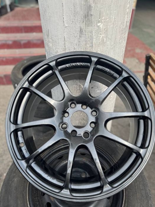 Advan racing r17 4/114.3 4/100