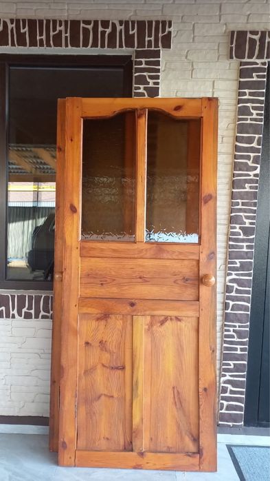 Деревянные двери