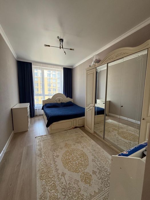 Продам спальный гарнитур