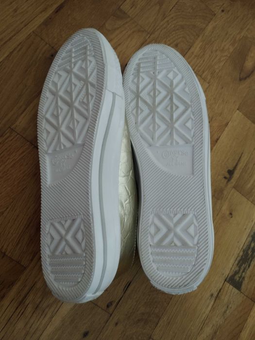 Естествена кожа Converse 23 см стелка