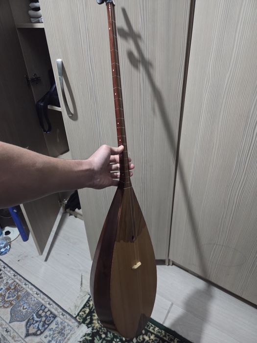 Домбыра сатылады