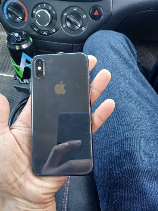 IPhone telefon sotiladi