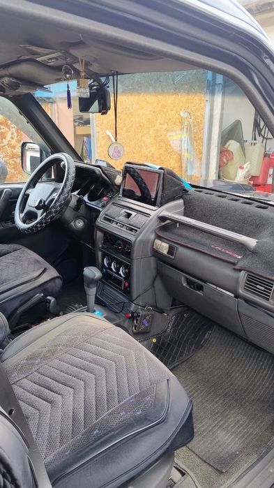 Продаётся Mitsubishi Pojero 2