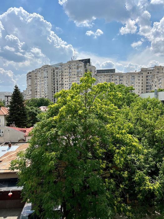 INCHIRIEZ Apartament DECEBAL cu Centrala Termica si loc de parcare