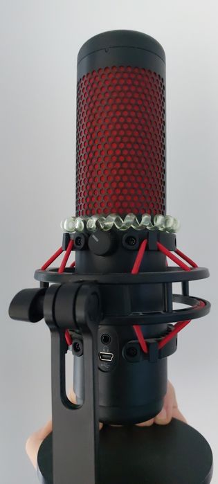 микрофон HyperX QuadCast