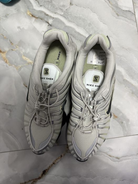 Adidasi nike shox nr 42.5