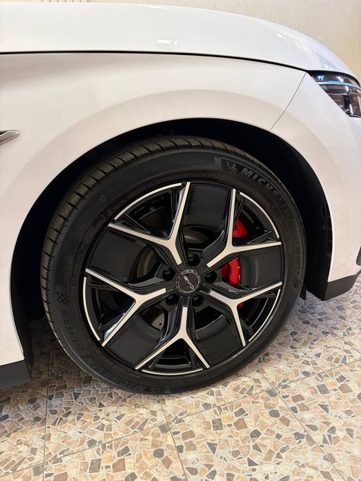 BYD HAN sotiladi