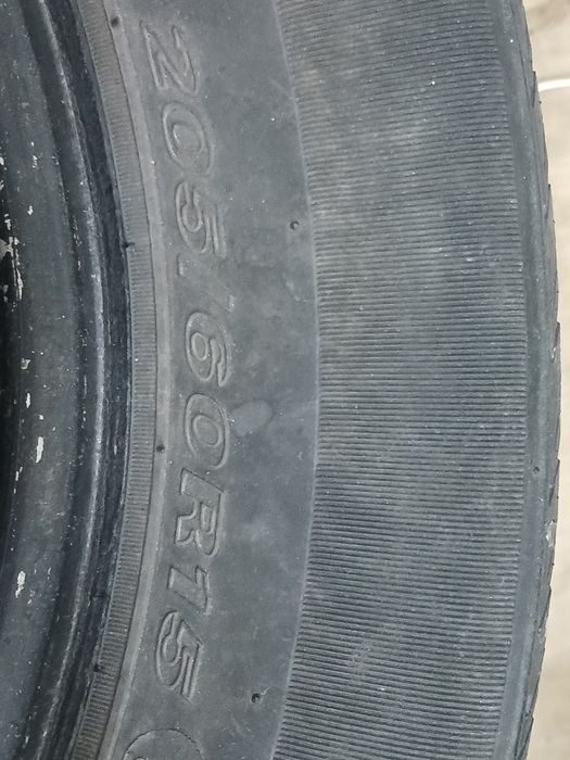 Шины NEXEN (4 шт) 205/60 R15 б/у в хорошем состоянии