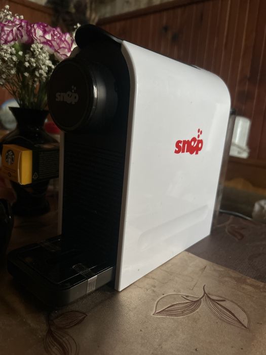 Espresso coffee machine / Кафе машина на snep ( става за неспресо)