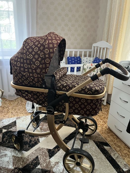 Продам коляску детскую