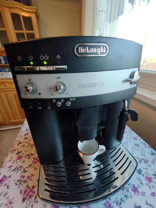 Кафеавтомат DeLonghi Magnifica Esam3000b Ex1