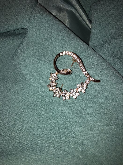 Стилни и красиви брошки