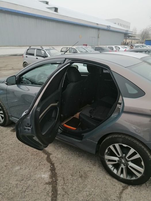 Лада Веста люкс полная комплектация