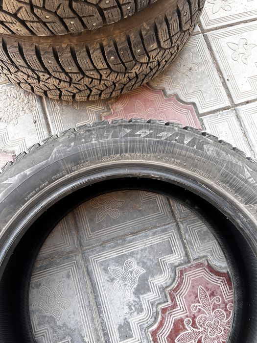 Bridgestone зимние шины 225/55/18