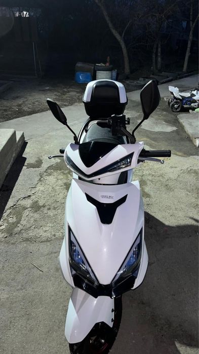 Продам скутер новый SONLING M8