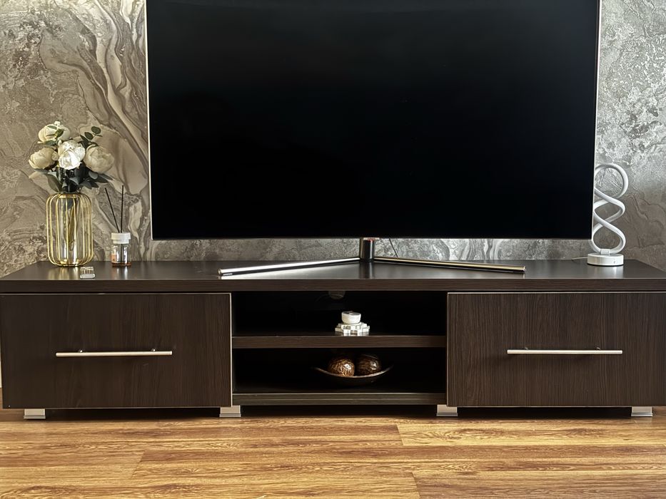 Продам тумбу под телевизор