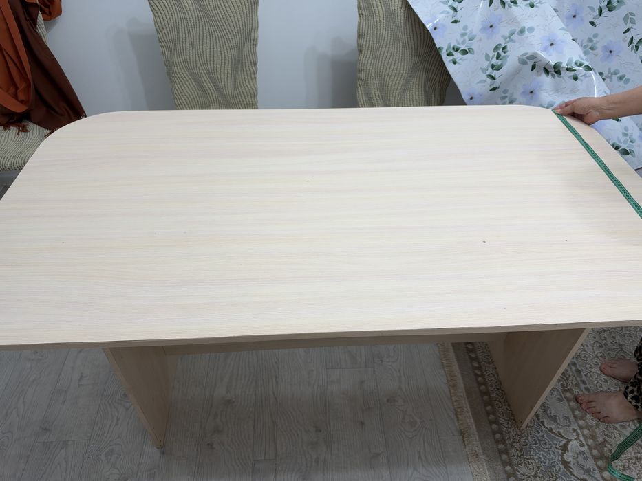 Продам кухонный стол