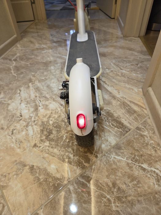 Продавам ел.тротинетка Xiaomi