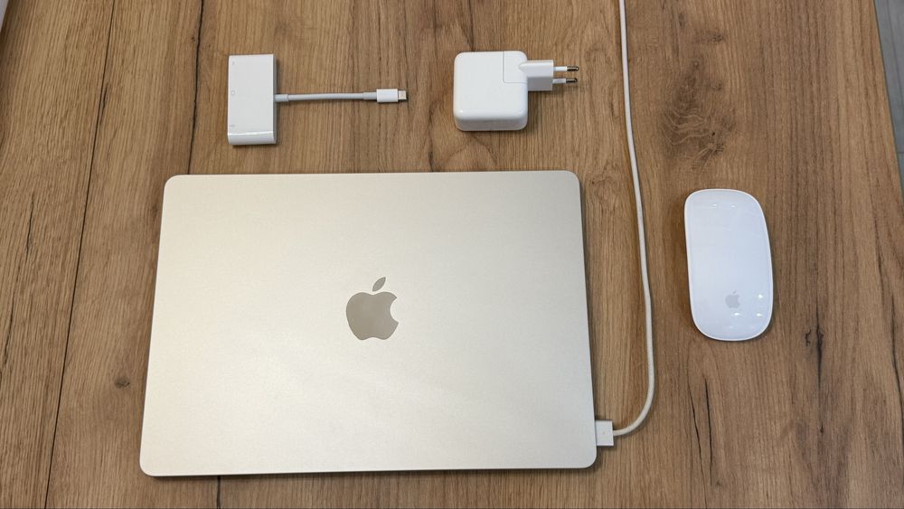 MacBook Air 13 M2, 256GB, Gold