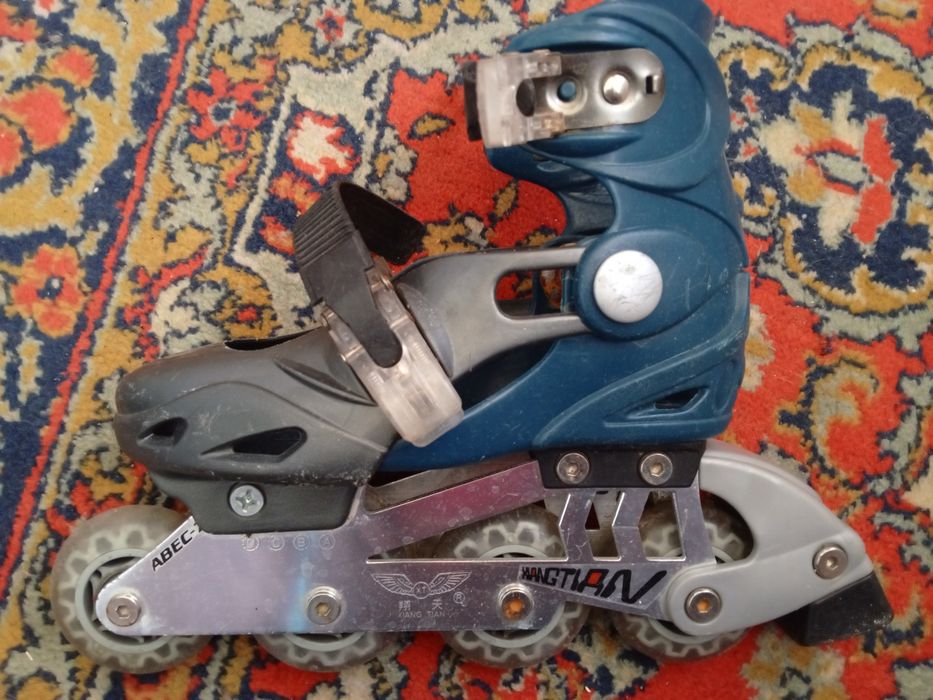 Продам роликовые коньки