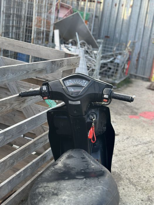 Скутер kymco dj50s