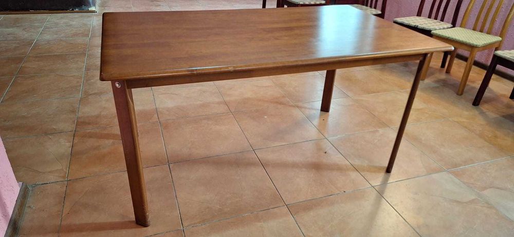 Деревянные столы продаю