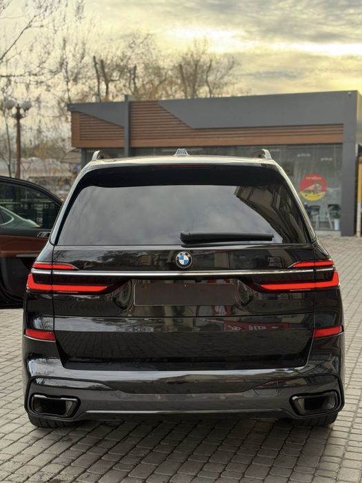 BMW X7 xDrive 40i Nasiya Savdoga Sotiladi! Продаётся в Рассрочку.