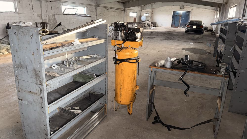 Rafturi metalice pentru Duba- Service Mobil