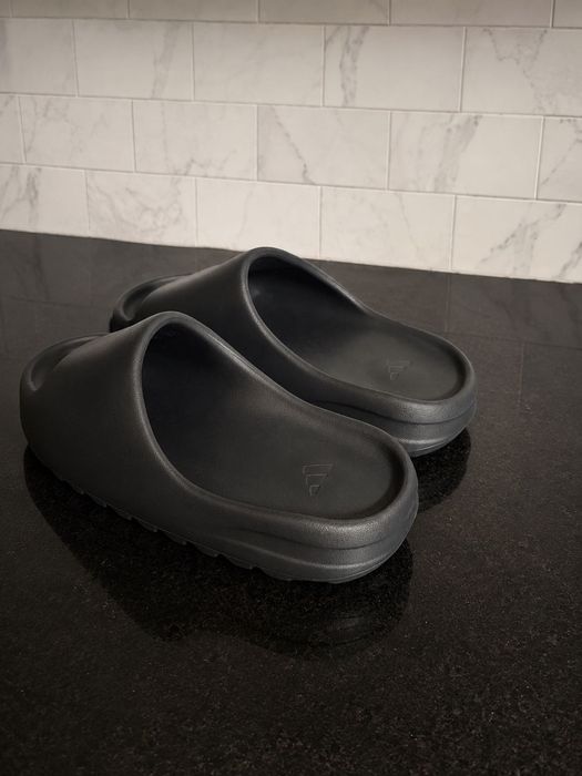 Adidas Yeezy Slides Onyx