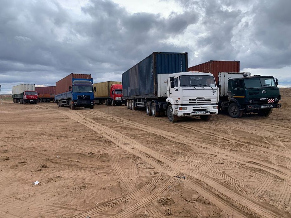 Длинномер шаланда контейнеровоз длиномер