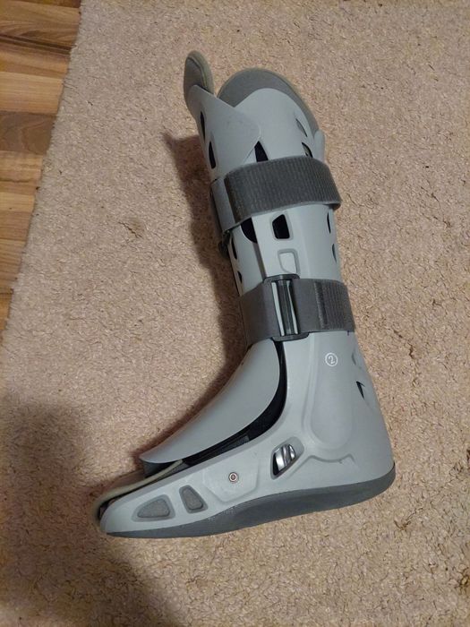 Orteza de picior ,tip cizma, pentru probleme medicale,marime M