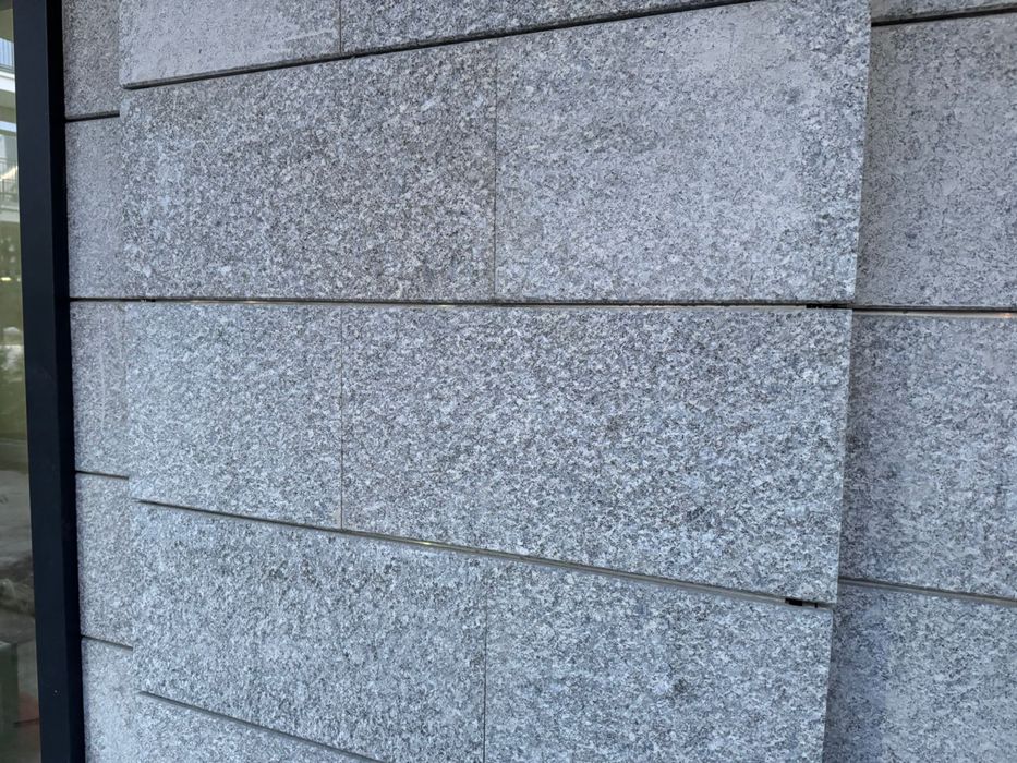 Гранит Мрамор Курты Серый Травертин 7000