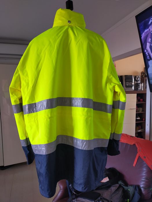 Vând haina muncă mărimea XXL