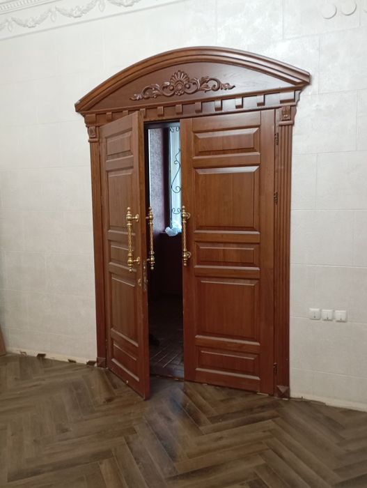 Натуральные двери  дуб