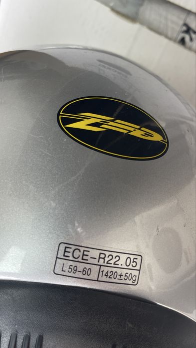 Cască moto integrală LS2 alb-argintiu și negru