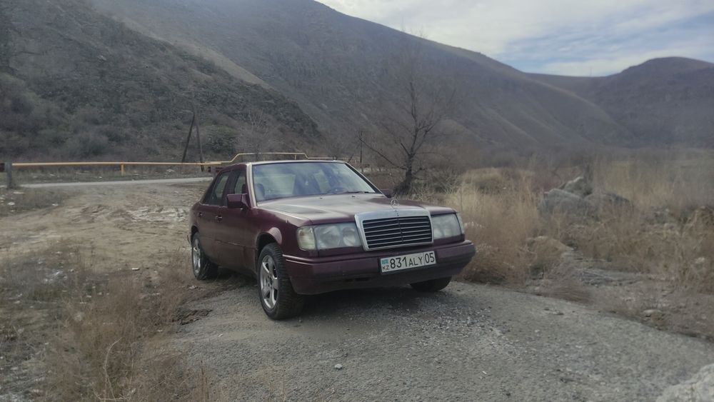 Вообще не срочно !Не срочно! Не срочно!не срочно! ПродамМерседес 124