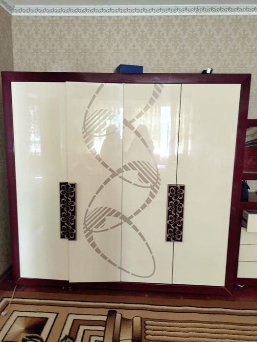 Спальный гарнитур сатылады