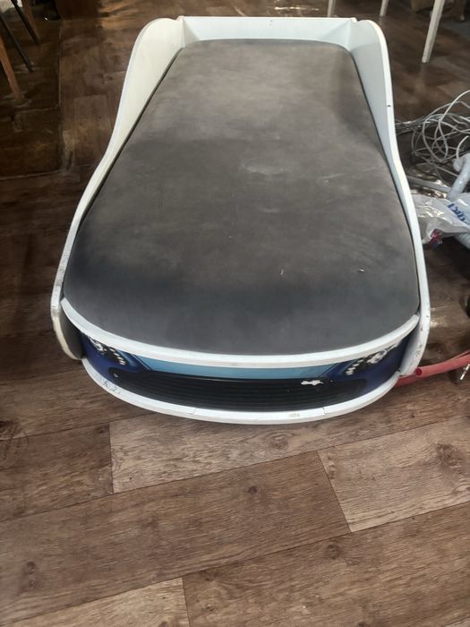 Продам кровать детскую