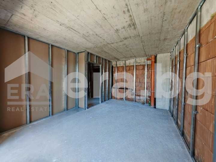 Двустаен апартамент в новостроящ се комплекс в кв."Младост"