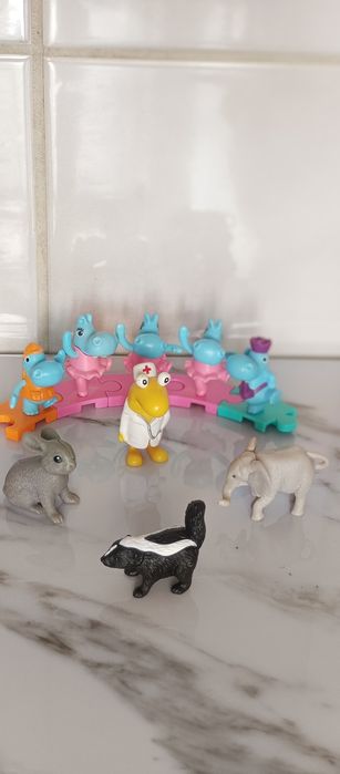 Киндер игрушки .