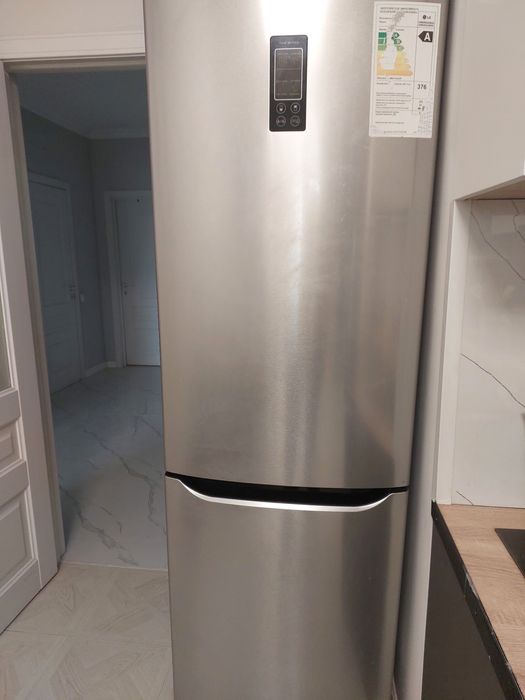 Продаю холодильник. Астана