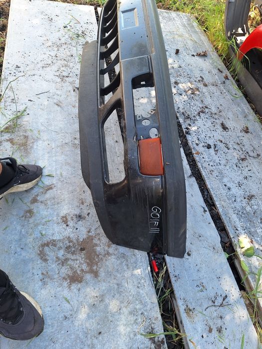 Предна броня за Golf 3