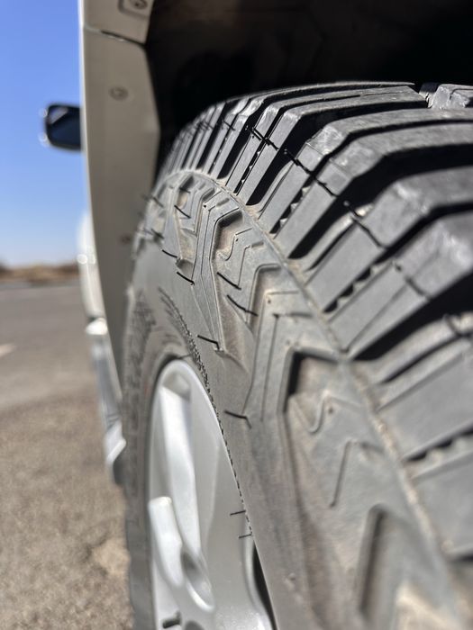 Продам покрышки Yokohama