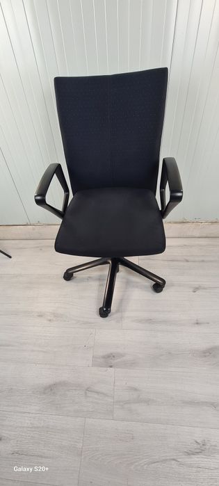 Немски конферентни и посетителски столове за комфорт и ергономия