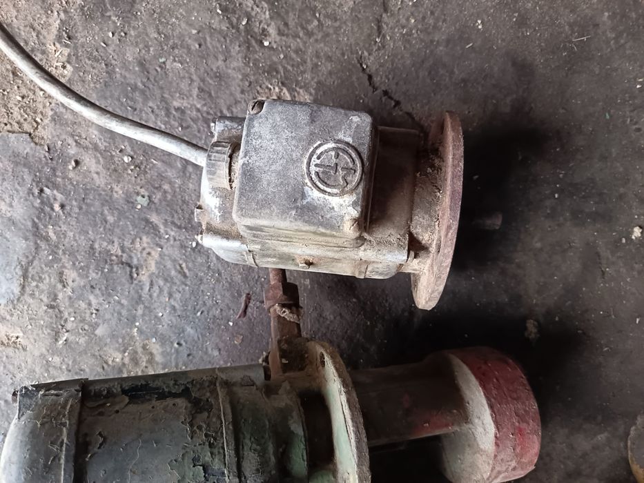 Vind diferite motoare electrice.