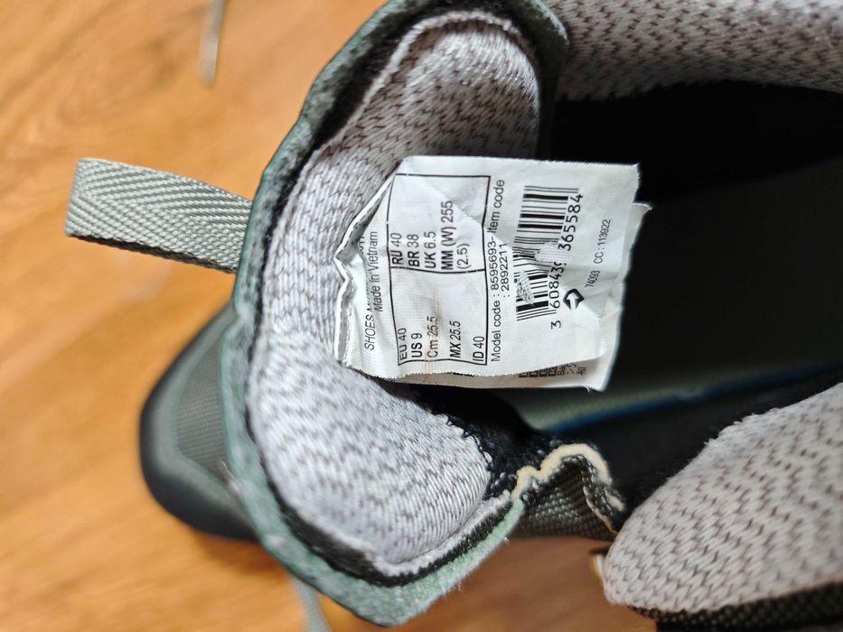 Дамски туристически обувки QUECHUA